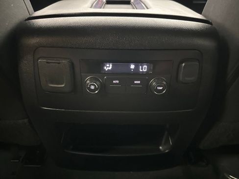 Used 2019 Chevrolet Tahoe LS AWD/4WD image 22