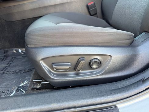 Used 2022 Toyota Camry LE FWD image 13