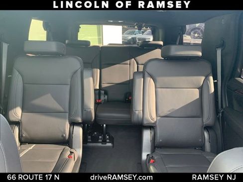 Used 2022 Chevrolet Tahoe LT w/ Luxury Package image 13