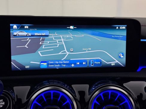 Used 2024 Mercedes-Benz CLA 35 AMG 4MATIC image 35