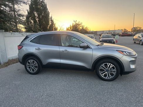 Used 2022 Ford Escape SEL image 4