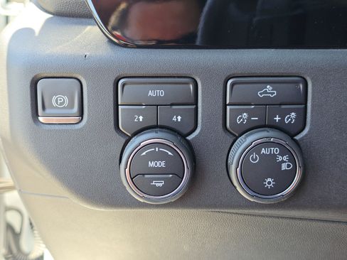 Certified 2023 Chevrolet Silverado 1500 LT AWD/4WD image 33