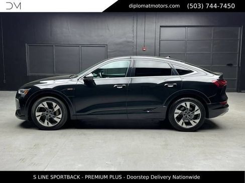 Used 2023 Audi e-tron Premium Plus AWD/4WD image 4