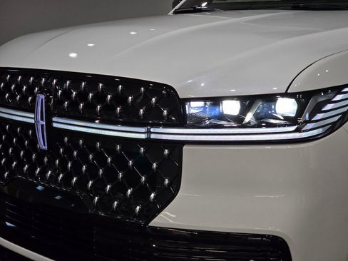 New 2025 Lincoln Navigator Black Label image 11