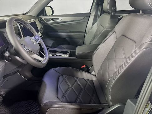 New 2025 Volkswagen Atlas Cross Sport SE image 11
