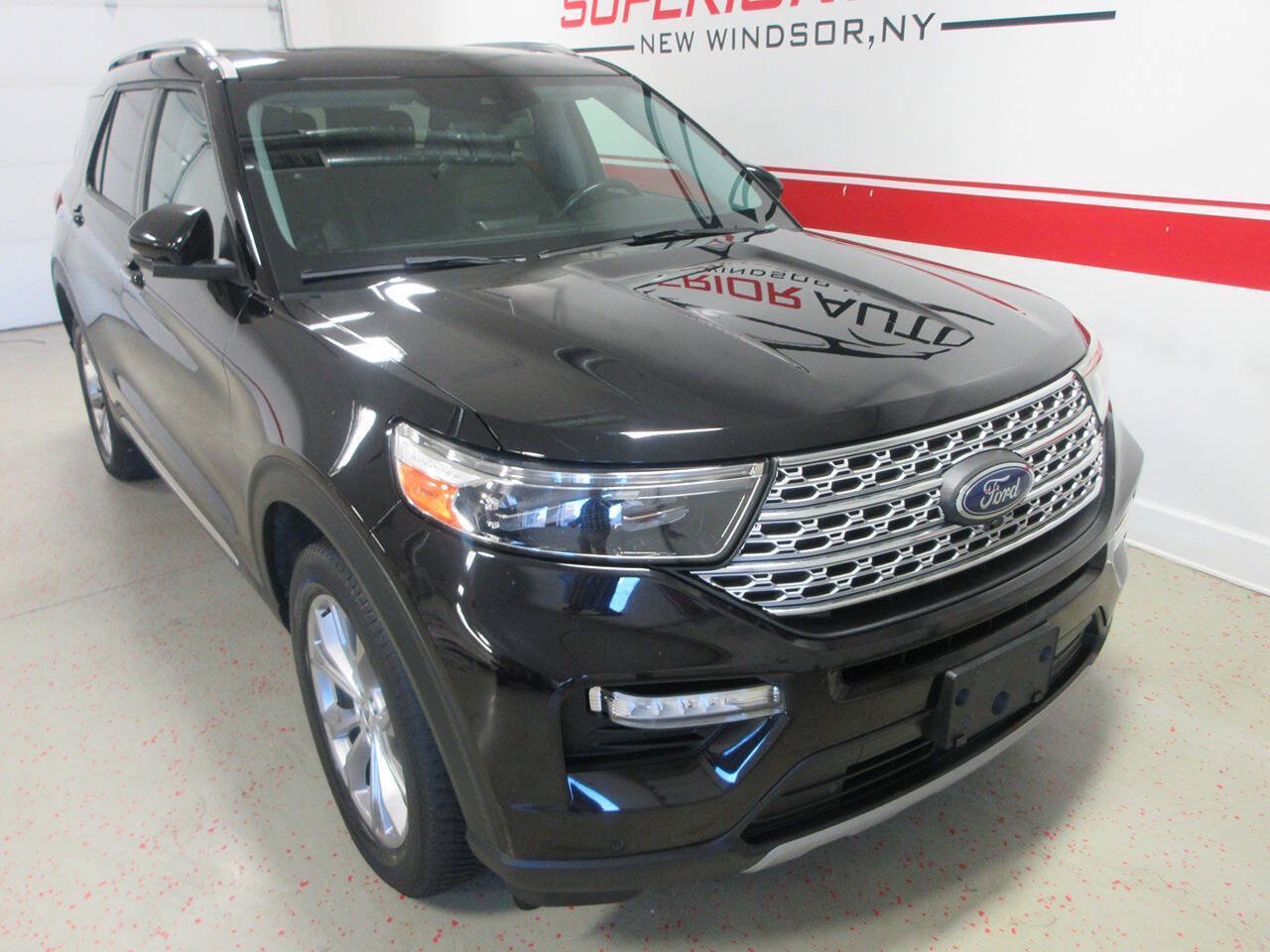 Used 2021 Ford Explorer Limited w/ Equipment Group 301A AWD/4WD image 11