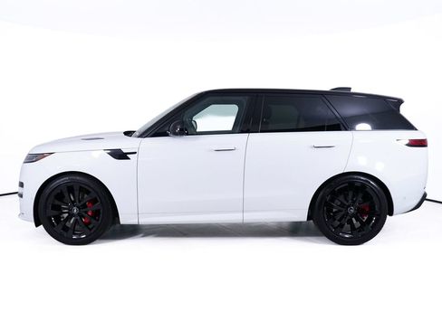 Used 2025 Land Rover Range Rover Sport Dynamic SE AWD/4WD image 2