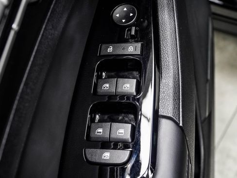 Used 2025 Kia Sportage EX w/ Premium Package FWD image 36