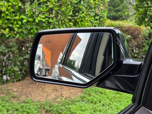 Used 2015 Chevrolet Tahoe LTZ image 9