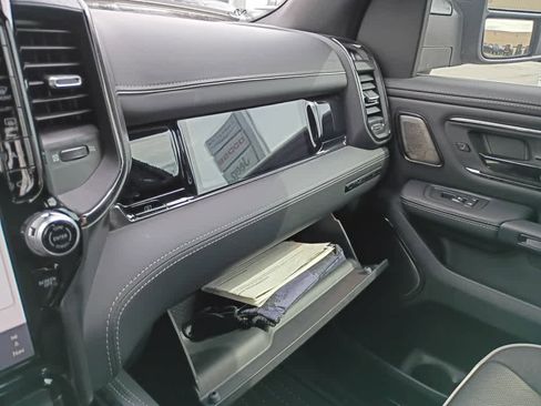 Used 2025 RAM 1500 Limited w/ Trailer Tow Group image 33