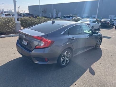 Used 2017 Honda Civic EX-T image 5