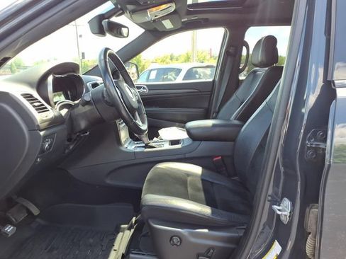Used 2018 Jeep Grand Cherokee Altitude AWD/4WD image 17