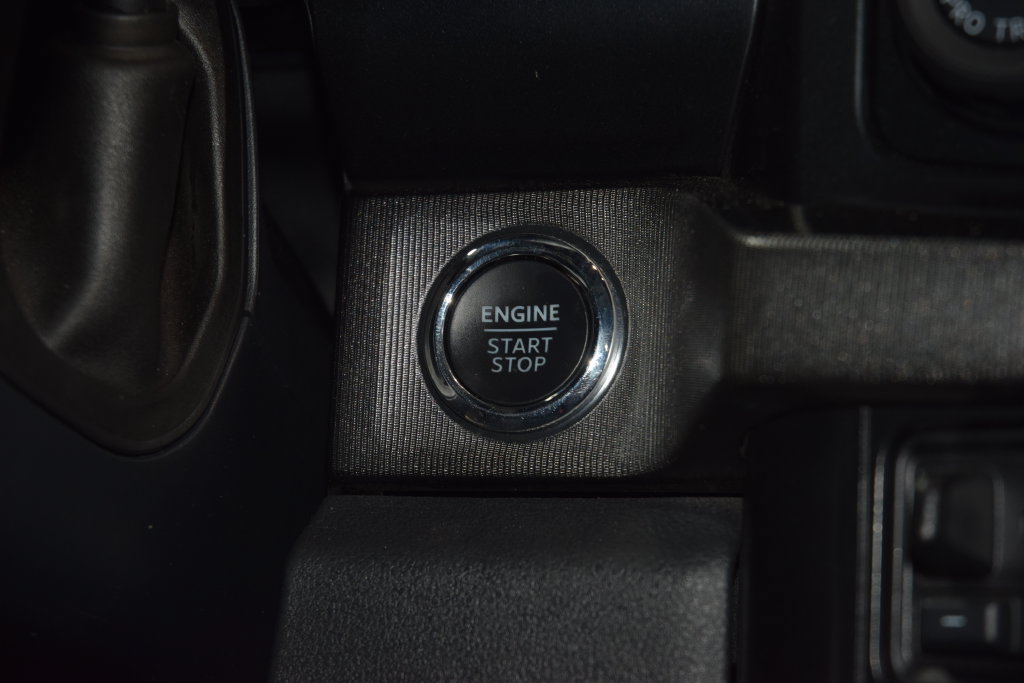 Used 2024 Ford F350 Platinum w/ FX4 Off-Road Package AWD/4WD image 36