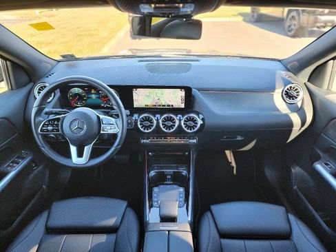 Used 2023 Mercedes-Benz GLA 250 4MATIC image 2