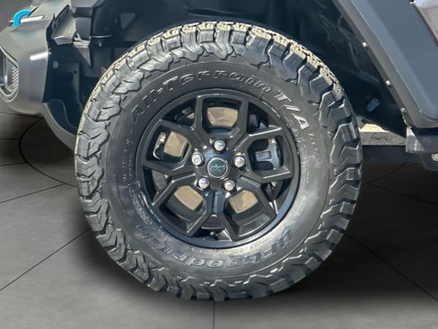 Used 2024 Jeep Wrangler Unlimited AWD/4WD image 25