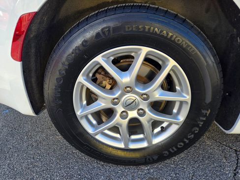 Used 2022 Chrysler Voyager LX image 23