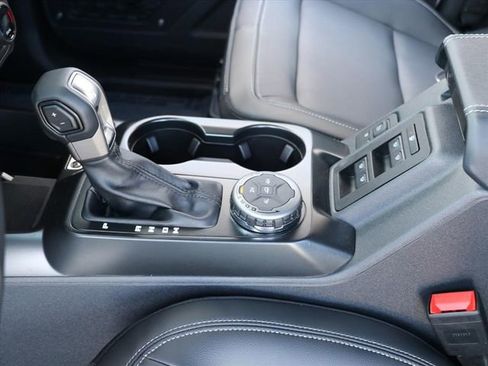 New 2025 Ford Bronco Outer Banks image 31