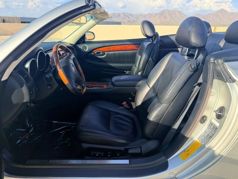 Used 2002 Lexus SC 430 Convertible RWD image 18