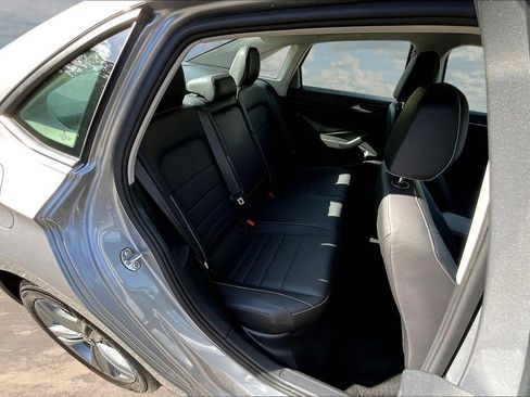 Used 2024 Volkswagen Jetta SE FWD image 27