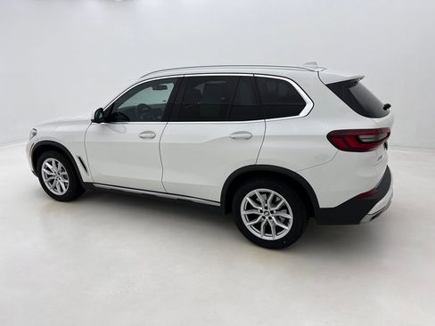 Certified 2022 BMW X5 xDrive40i w/ Luxury Seating Package image 10