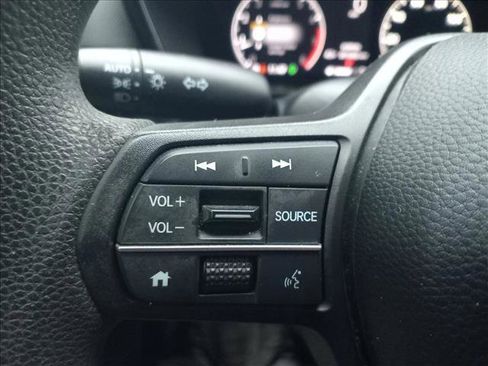 Used 2023 Honda CR-V EX image 19