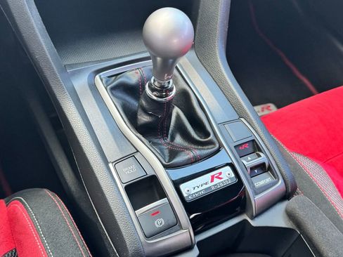 Used 2019 Honda Civic Type R image 22