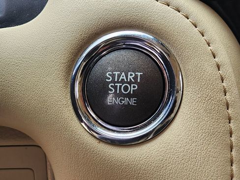 Used 2017 Lexus LX 570 4WD w/ Luxury Package image 21