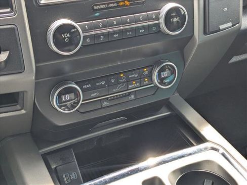 Used 2021 Ford Expedition XLT image 14