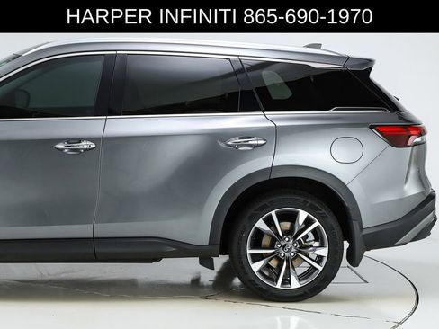 Used 2023 INFINITI QX60 Luxe w/ Vision Package FWD image 44