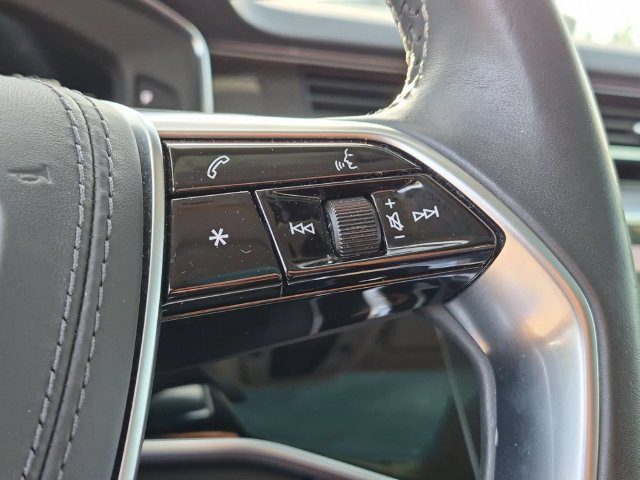 Used 2021 Audi S8 L w/ S8 Executive Package AWD/4WD image 21