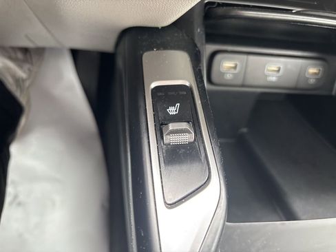Used 2022 Kia Sorento S w/ Panoramic Sunroof Package AWD/4WD image 5