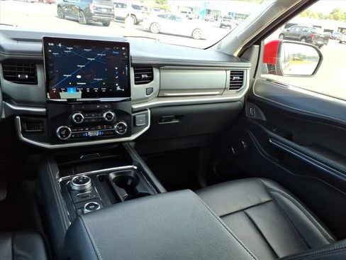 Used 2022 Ford Expedition XLT AWD/4WD image 26