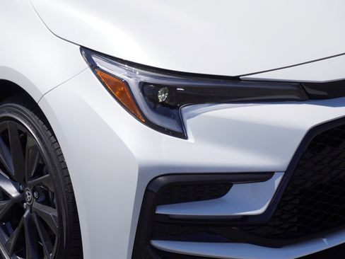 New 2026 Toyota Corolla SE FWD image 3