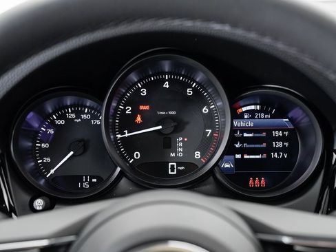 New 2025 Porsche Macan image 14