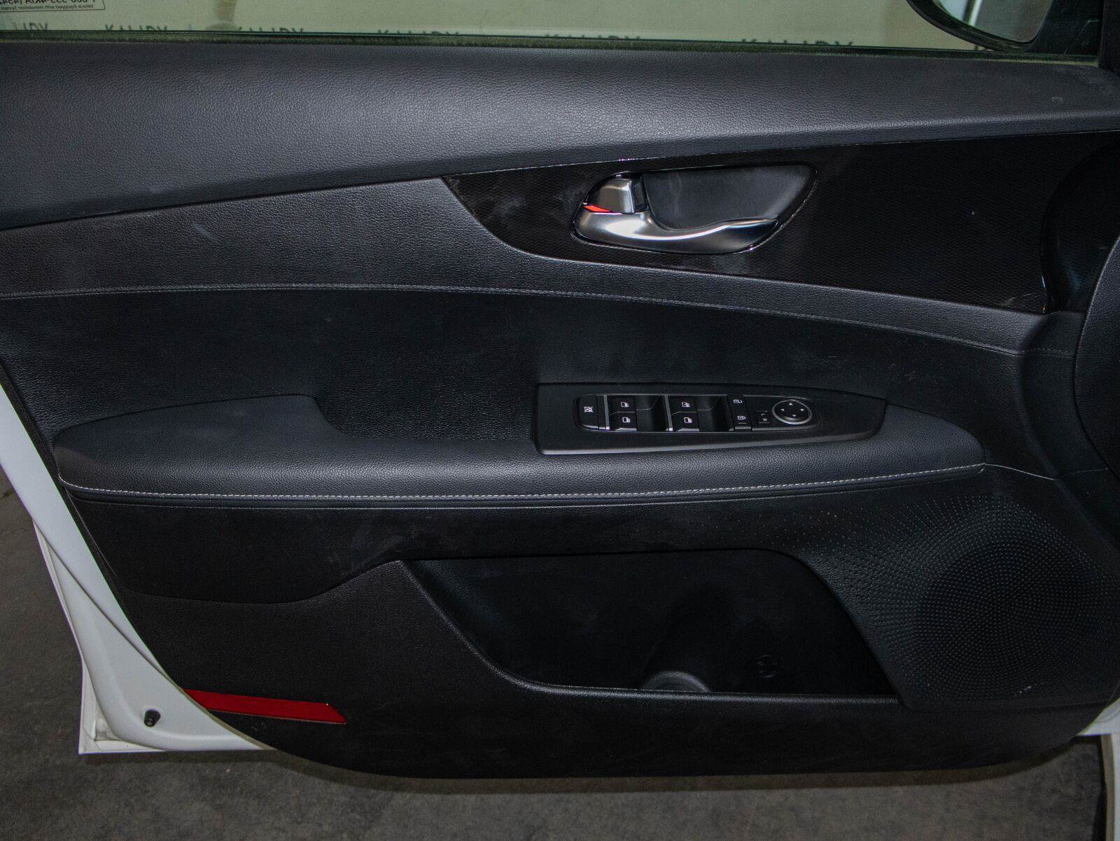 Used 2024 Kia Forte GT-Line FWD image 11