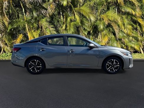 Used 2024 Nissan Sentra SV FWD image 4