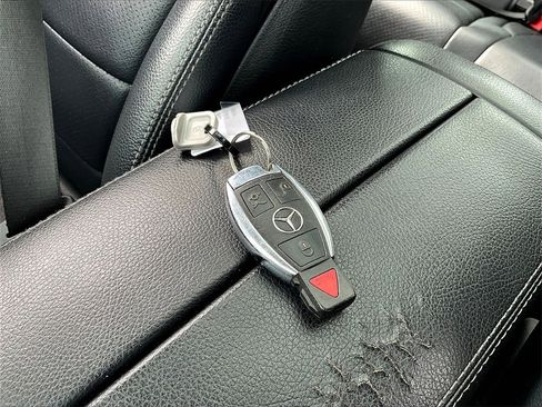 Used 2017 Mercedes-Benz C 300 4MATIC Sedan w/ Premium 2 Package image 9