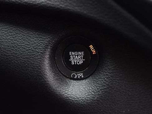 Used 2023 Jeep Cherokee Altitude Lux image 18