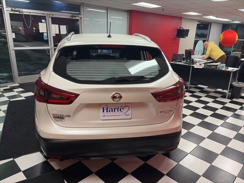 Used 2021 Nissan Rogue Sport SL w/ Premium Package image 7