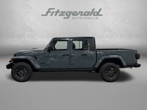 New 2025 Jeep Gladiator Sport AWD/4WD image 3