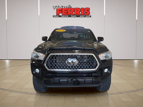 Used 2018 Toyota Tacoma TRD Sport w/ TRD Premium Sport Package AWD/4WD image 2