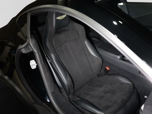 Used 2026 Aston Martin V8 Vantage Coupe RWD image 46