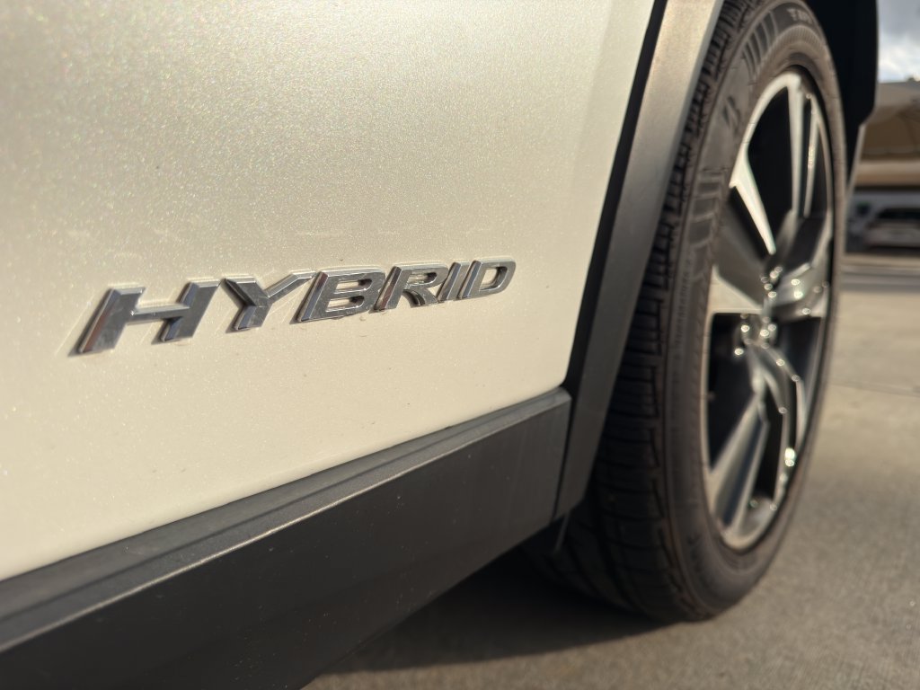Used 2019 Lexus UX 250h AWD/4WD image 8