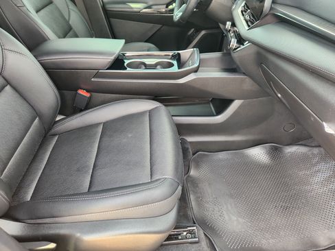 Used 2025 Chevrolet Equinox LT w/ Convenience Package II FWD image 14
