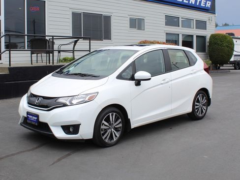 Used 2016 Honda Fit EX image 2