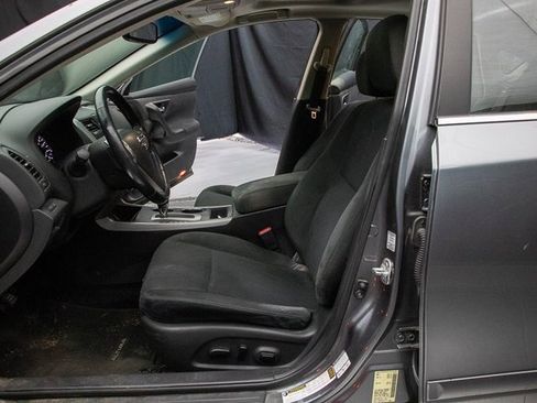 Used 2015 Nissan Altima 2.5 SV w/ Convenience Package image 24
