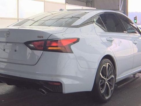 Certified 2024 Nissan Altima 2.5 SR image 2