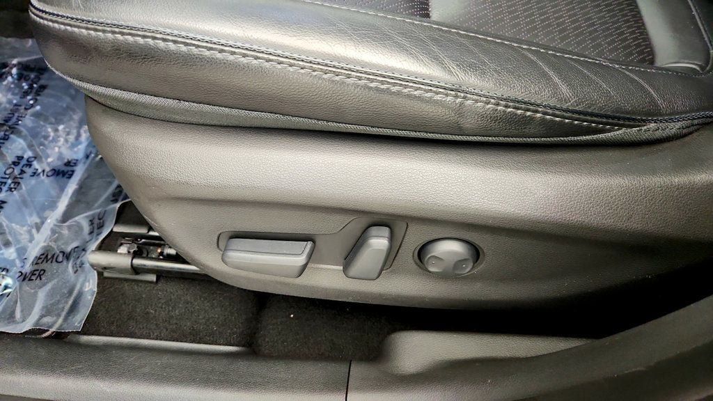 Used 2021 Hyundai Kona Ultimate FWD image 12