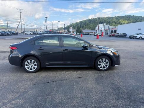 Certified 2024 Toyota Corolla LE AWD/4WD image 6