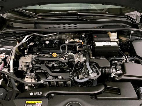 Used 2025 Toyota Corolla SE w/ Convenience Package FWD image 32